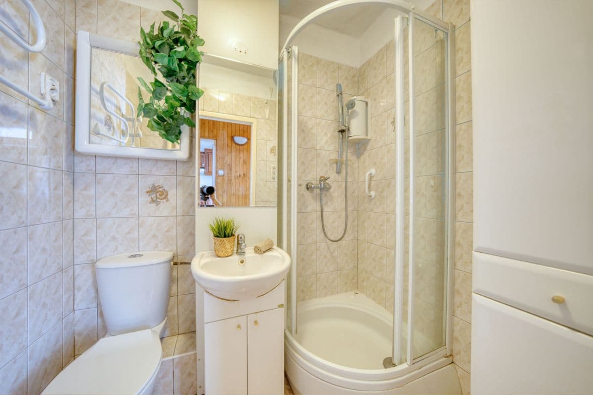 Spacious 2-room apartment in central Warsaw – 8