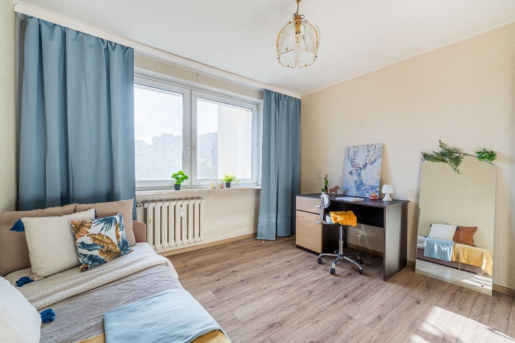 Spacious apartment with potential for 5 rooms – 4