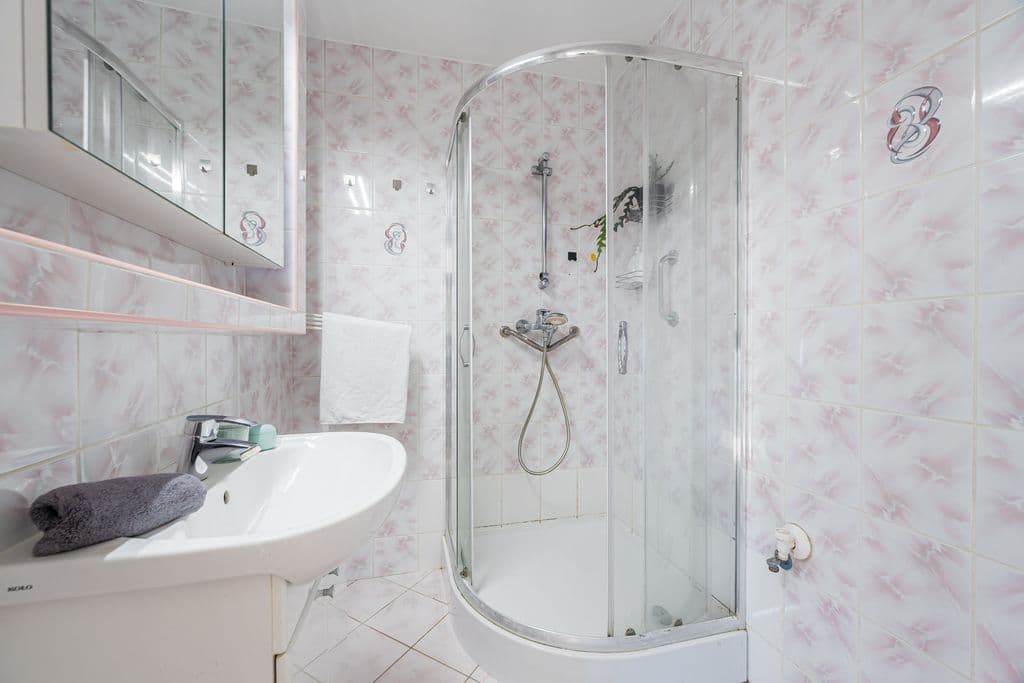 Spacious apartment with potential for 5 rooms – 5