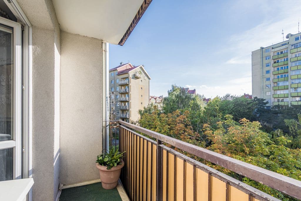 Spacious apartment with potential for 5 rooms – 6