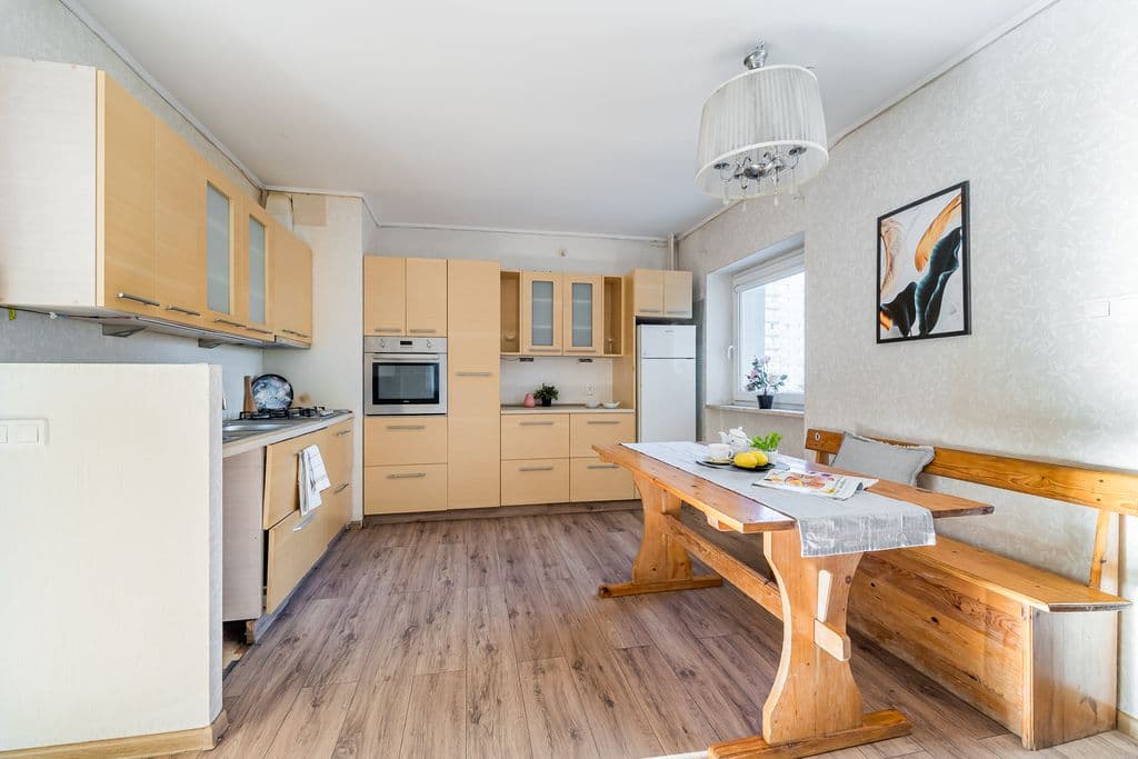 Spacious apartment with potential for 5 rooms – 11