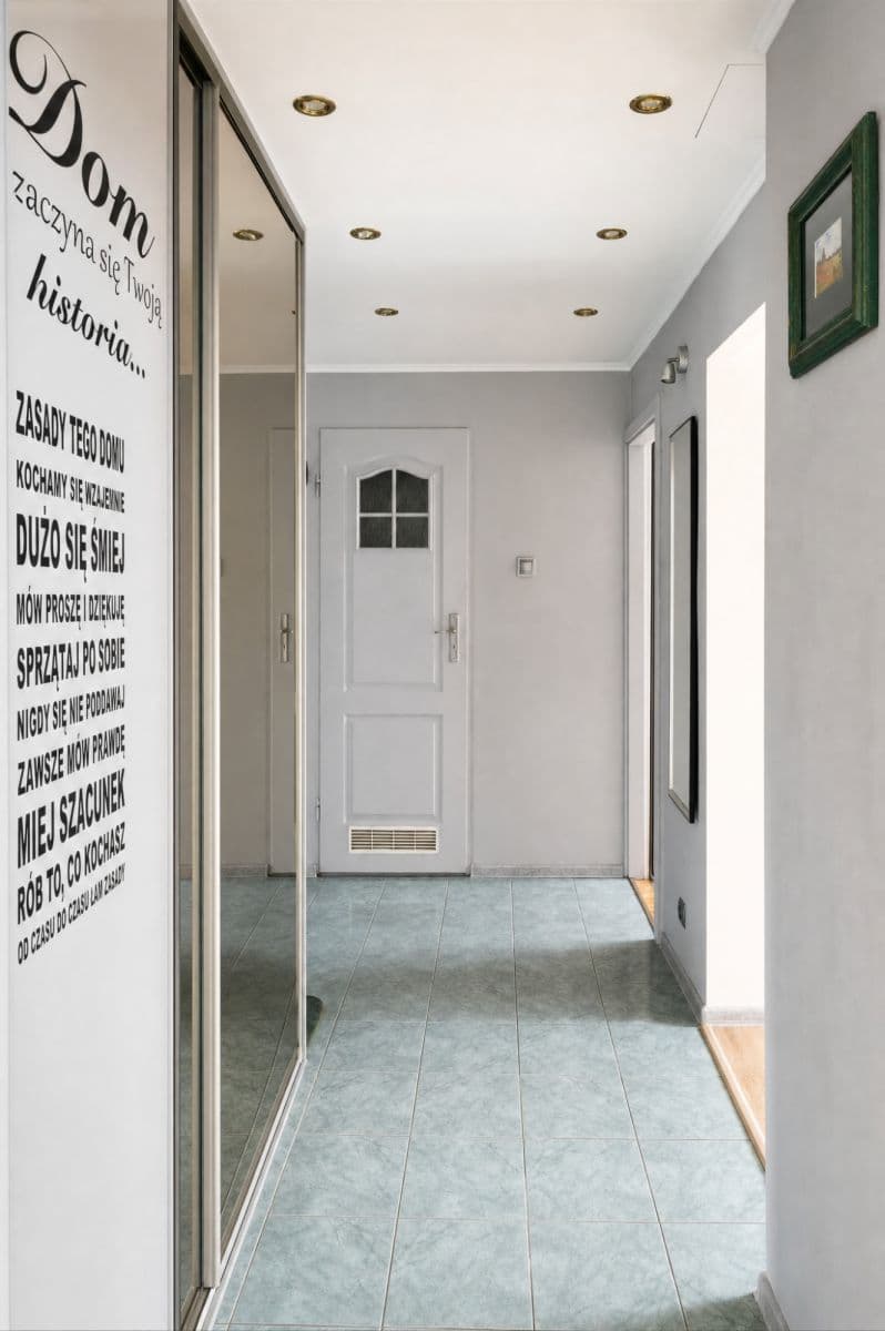 Functional apartment near green areas in Ochota – 4