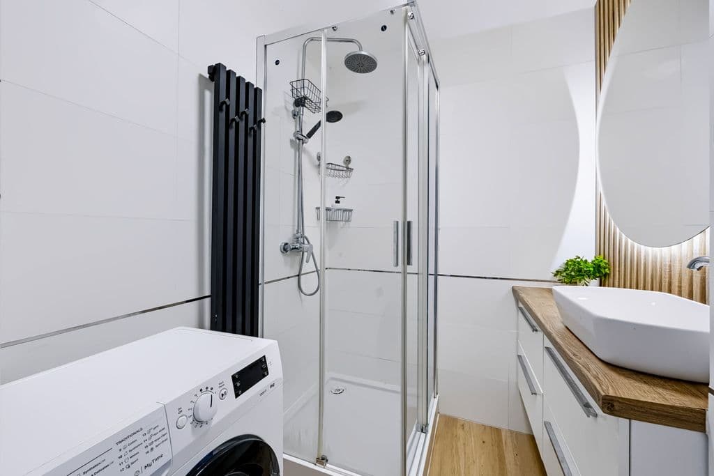 Three-room apartment with panoramic city views – 5