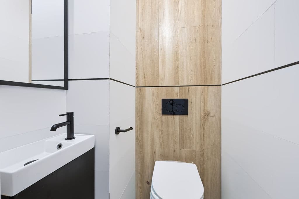 Three-room apartment with panoramic city views – 6