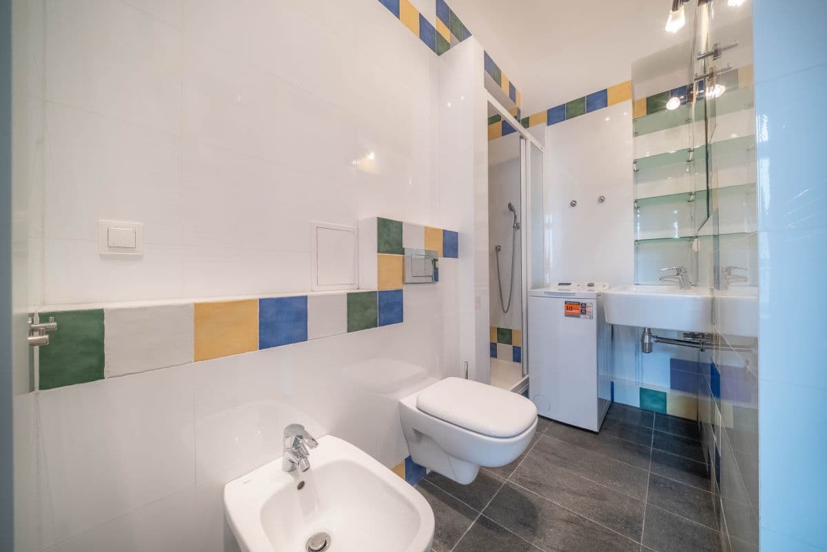 39 m² office in a renovated tenement, central Warsaw – 2