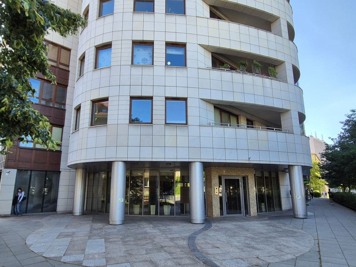 Spacious apartment in prestigious Stary Mokotów – 14