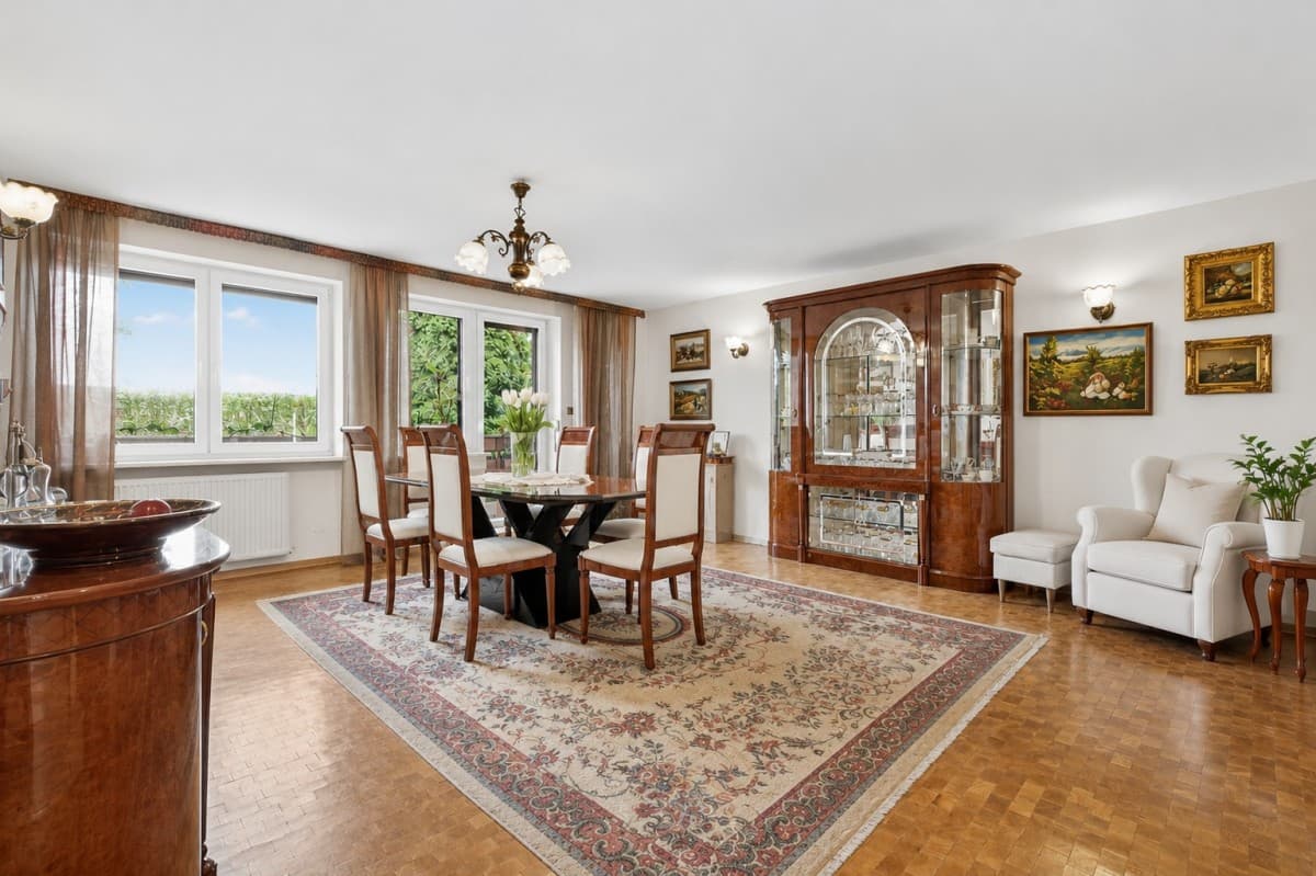 Charming family home with history and spacious garden – 4