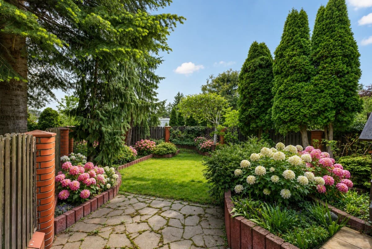 Charming family home with history and spacious garden – 11