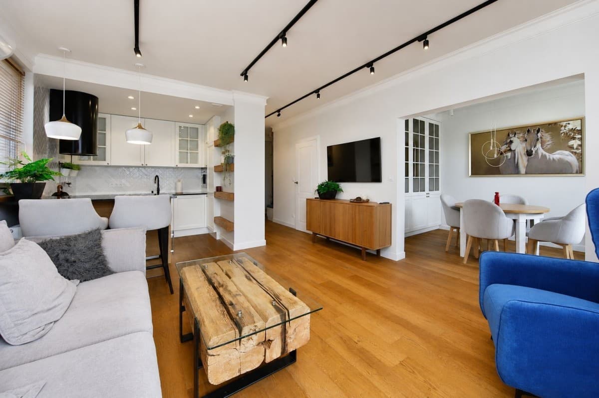 Spacious family apartment in gated community with parking – 2