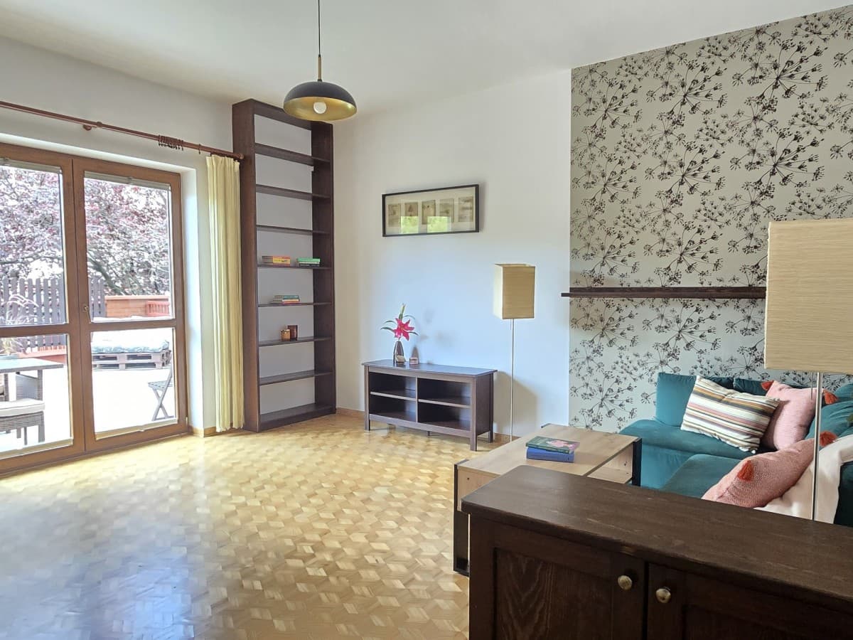 Spacious 2-room apartment with large terrace – 2