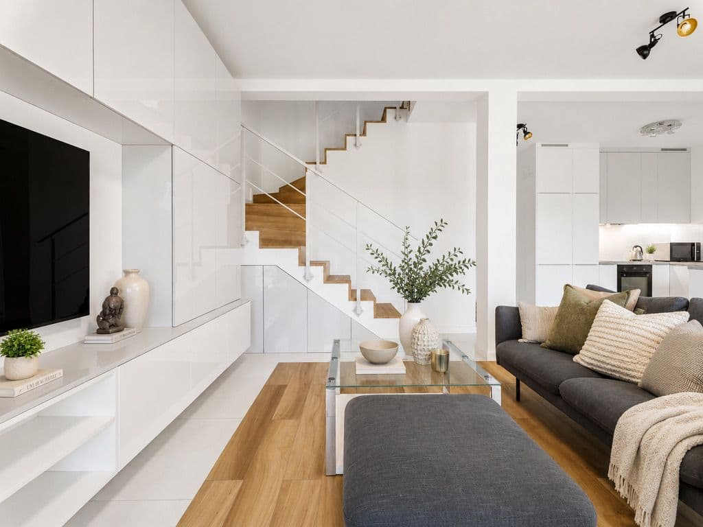 Modern home with garden and garage, move-in ready – 5
