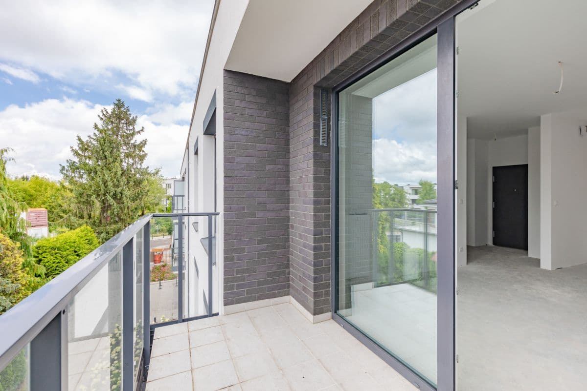 New 3-room apartment with west-facing balcony – 7