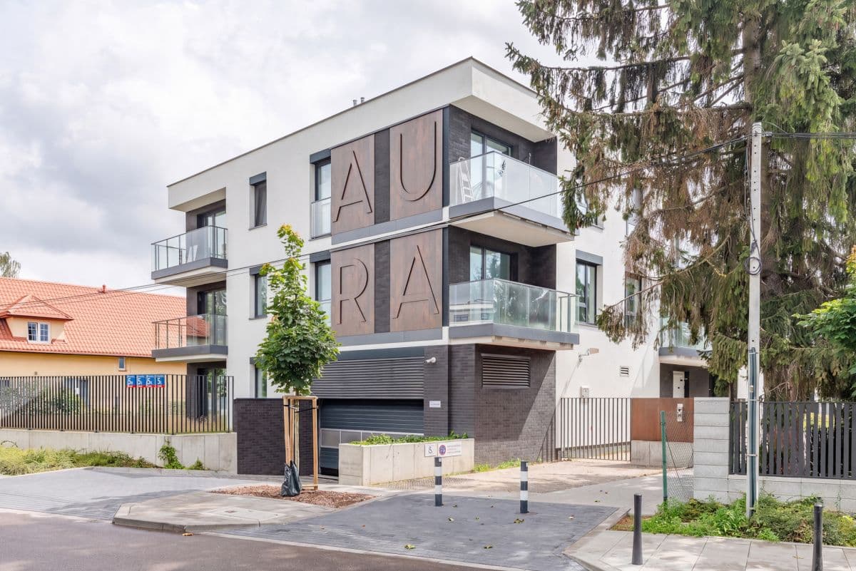 New 3-room apartment with west-facing balcony – 12