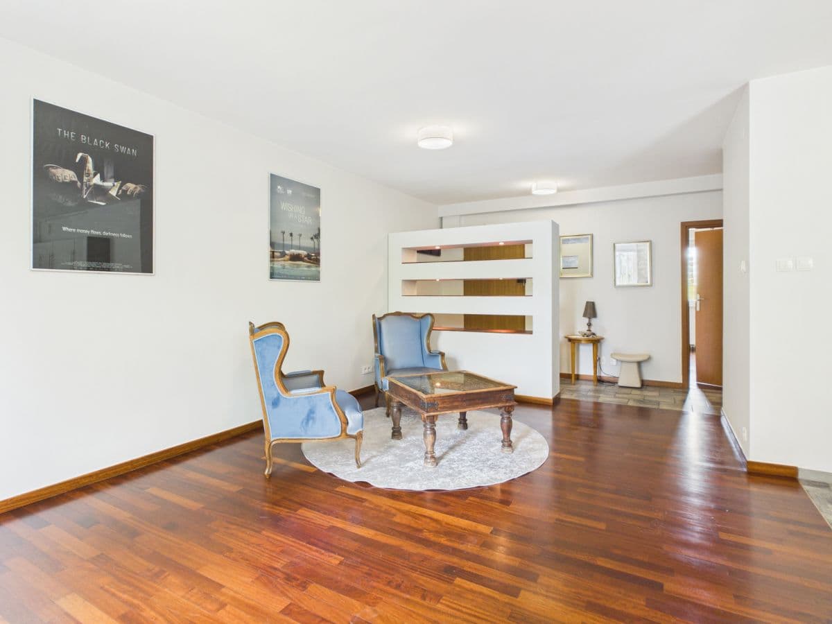 Spacious 2-room apartment with balcony in Mokotów – 5