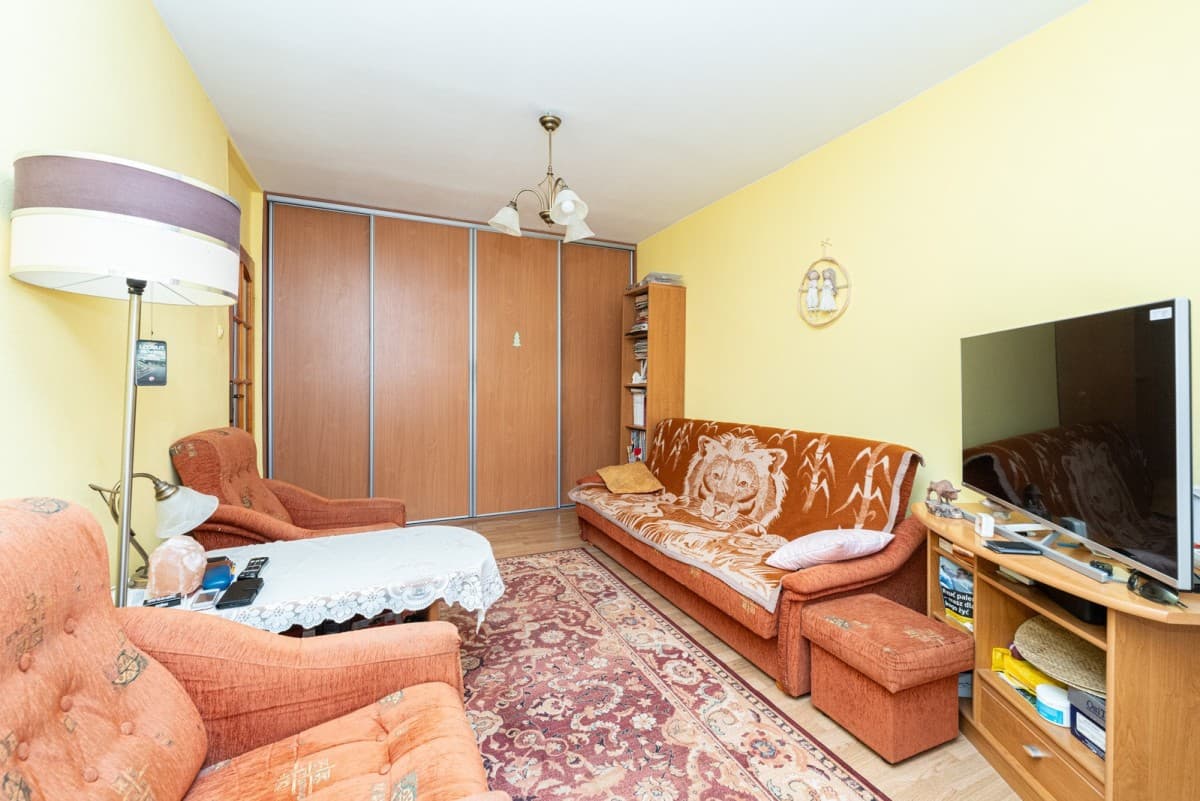 Cozy 2-room apartment with loggia in Targówek – 3