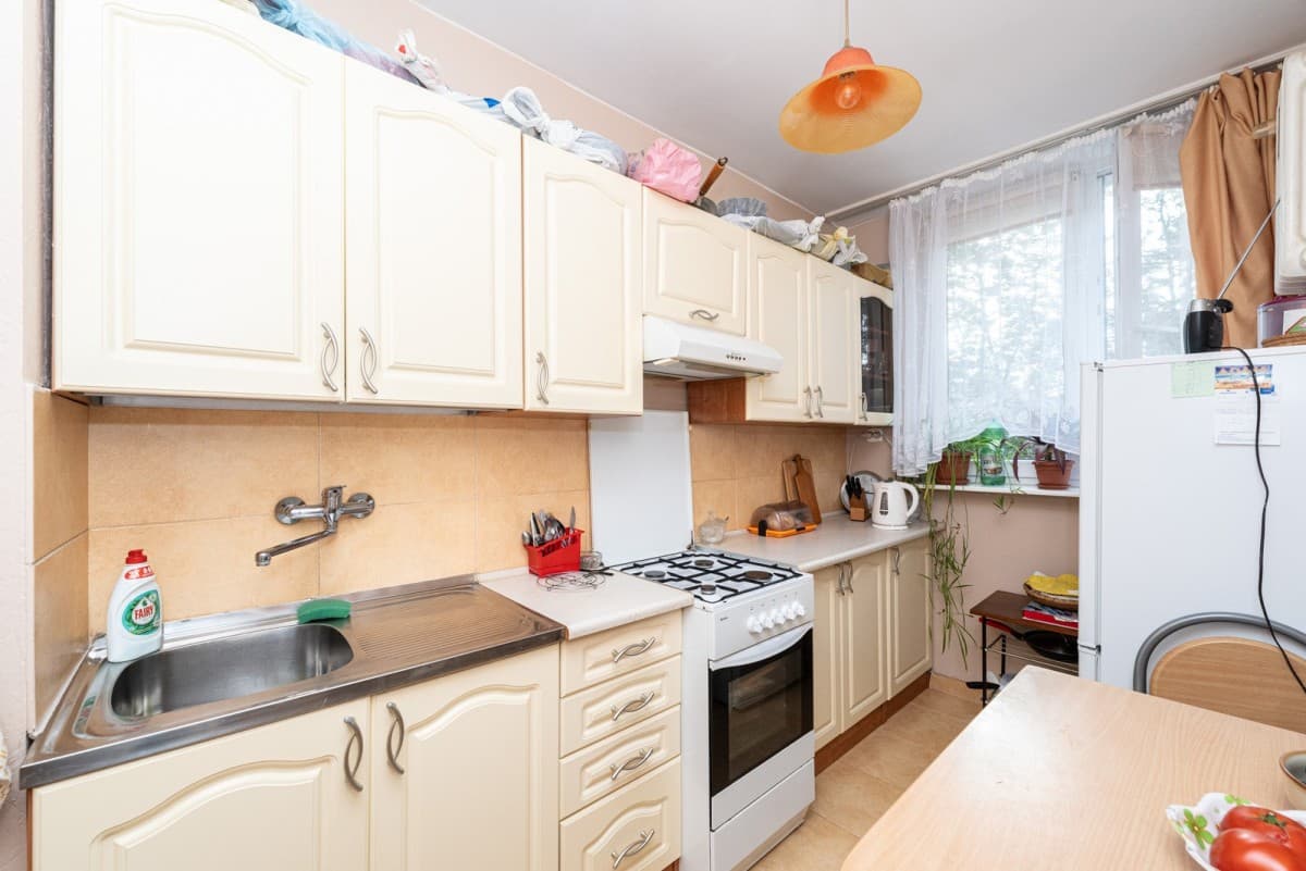 Cozy 2-room apartment with loggia in Targówek – 9