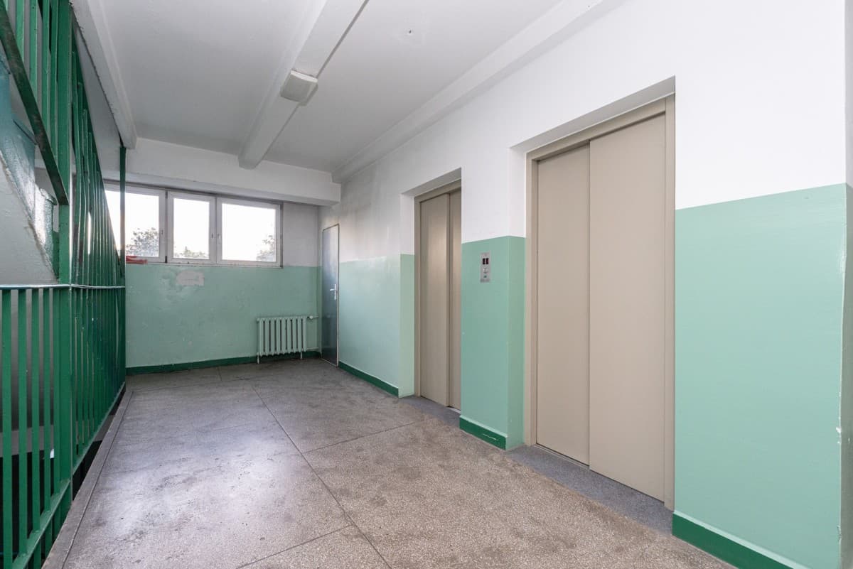 Cozy 2-room apartment with loggia in Targówek – 13