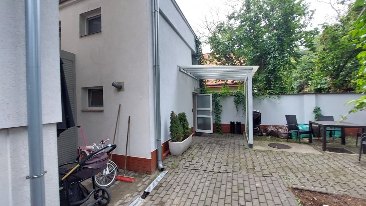 Fully leased investment property functioning as a guest house – 5