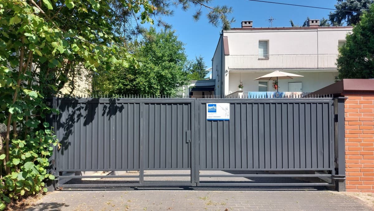 Fully leased investment property functioning as a guest house – 15