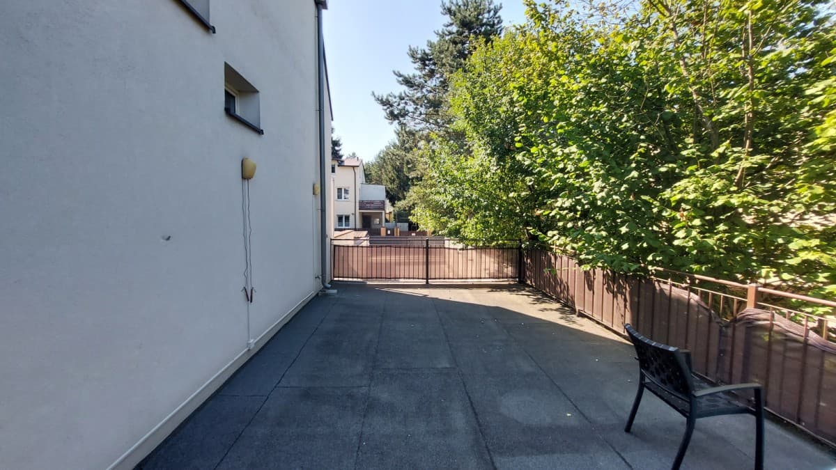 Fully leased investment property functioning as a guest house – 17