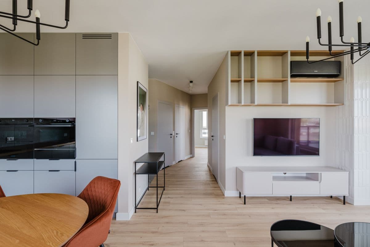First rental: modern 3-room apartment with large balcony – 6