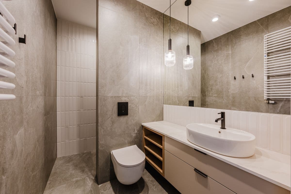 First rental: modern 3-room apartment with large balcony – 11