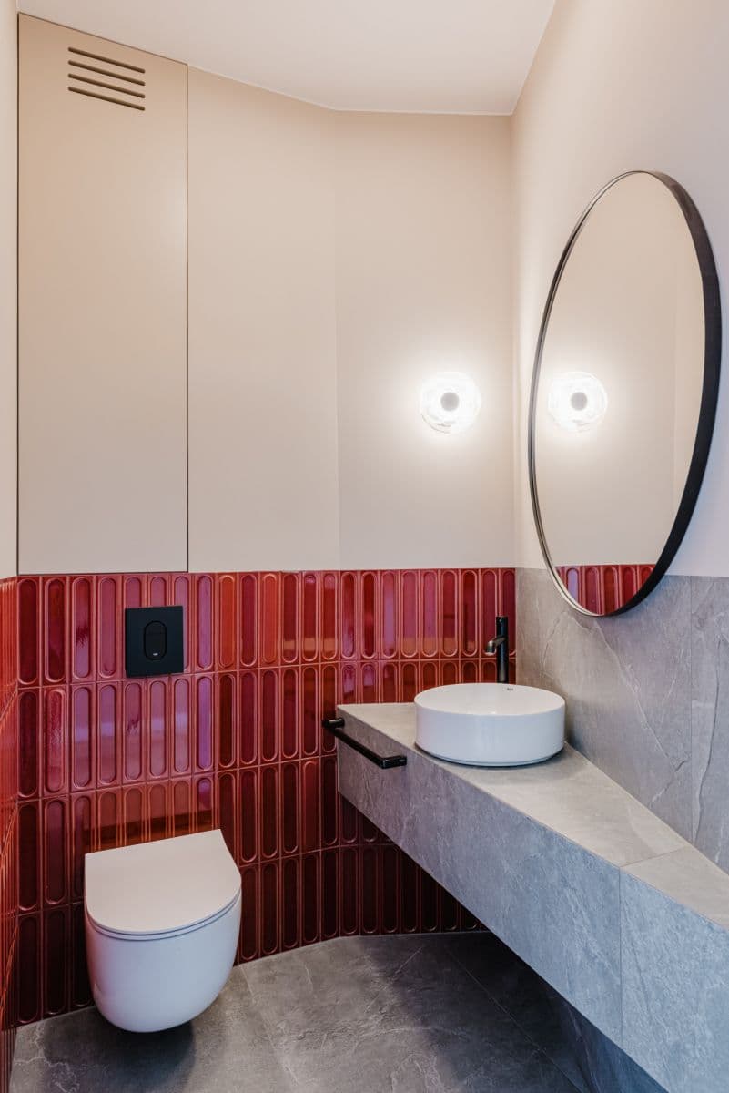 First rental: modern 3-room apartment with large balcony – 12