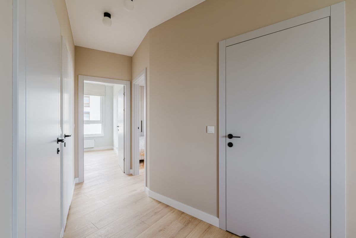 First rental: modern 3-room apartment with large balcony – 14