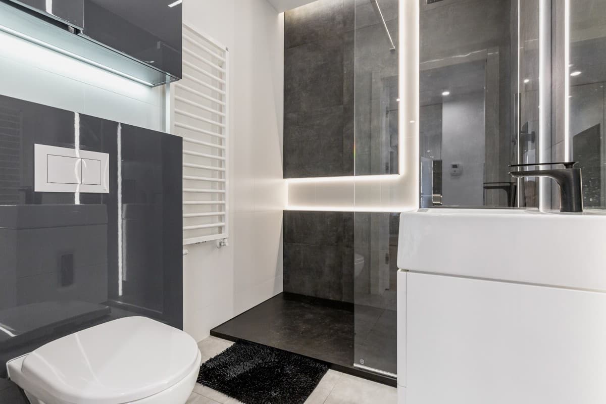 Modern apartment with balcony and parking in Wola – 2