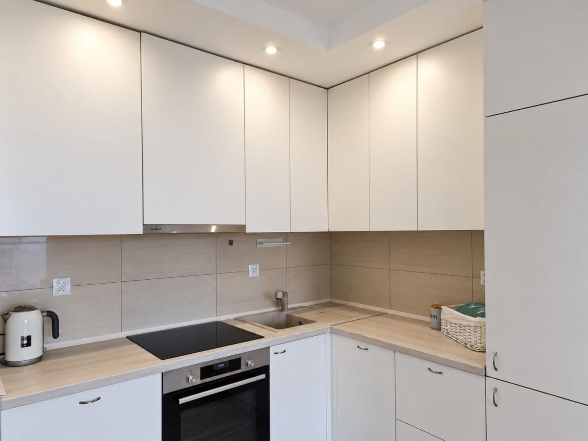 Modern 3-room apartment with loggia and garage – 5