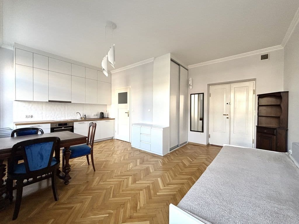 Cozy studio apartment in historic Żoliborz – 1