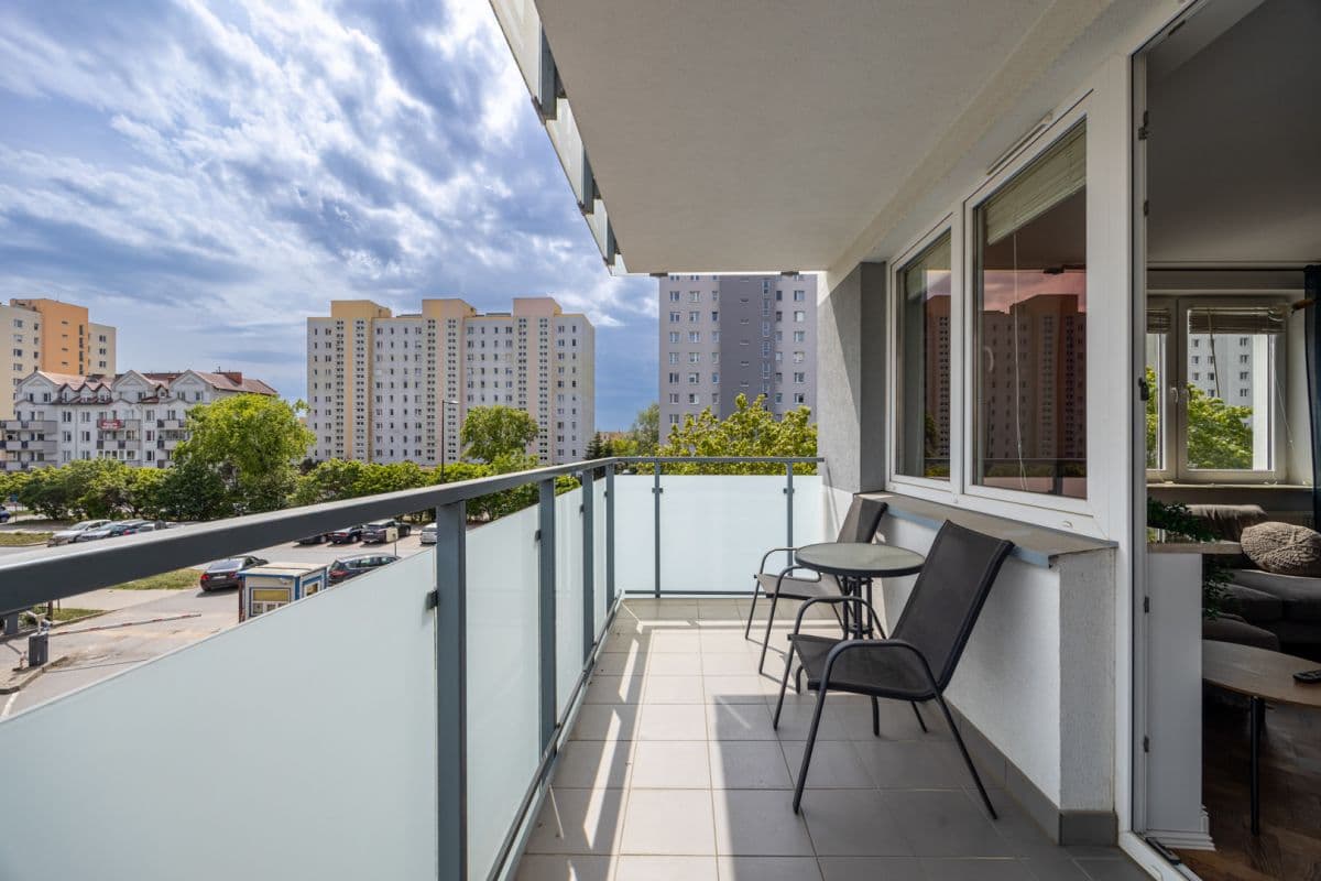 Modern 2-room apartment with large balcony in Tarchomin – 6