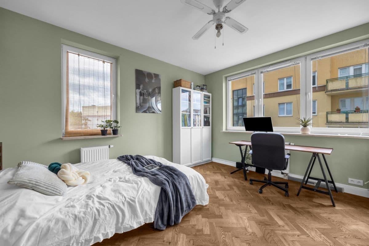 Modern 2-room apartment with large balcony in Tarchomin – 8