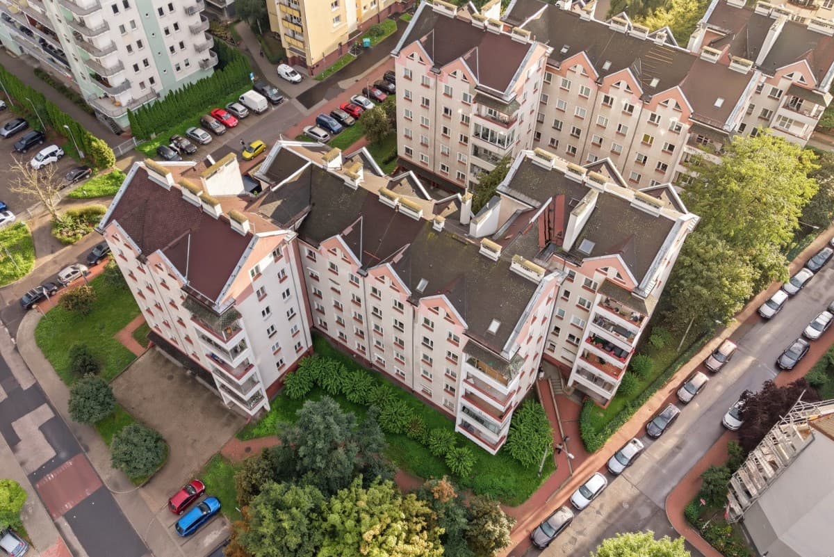 Spacious 4-room flat near two metro stations – 19