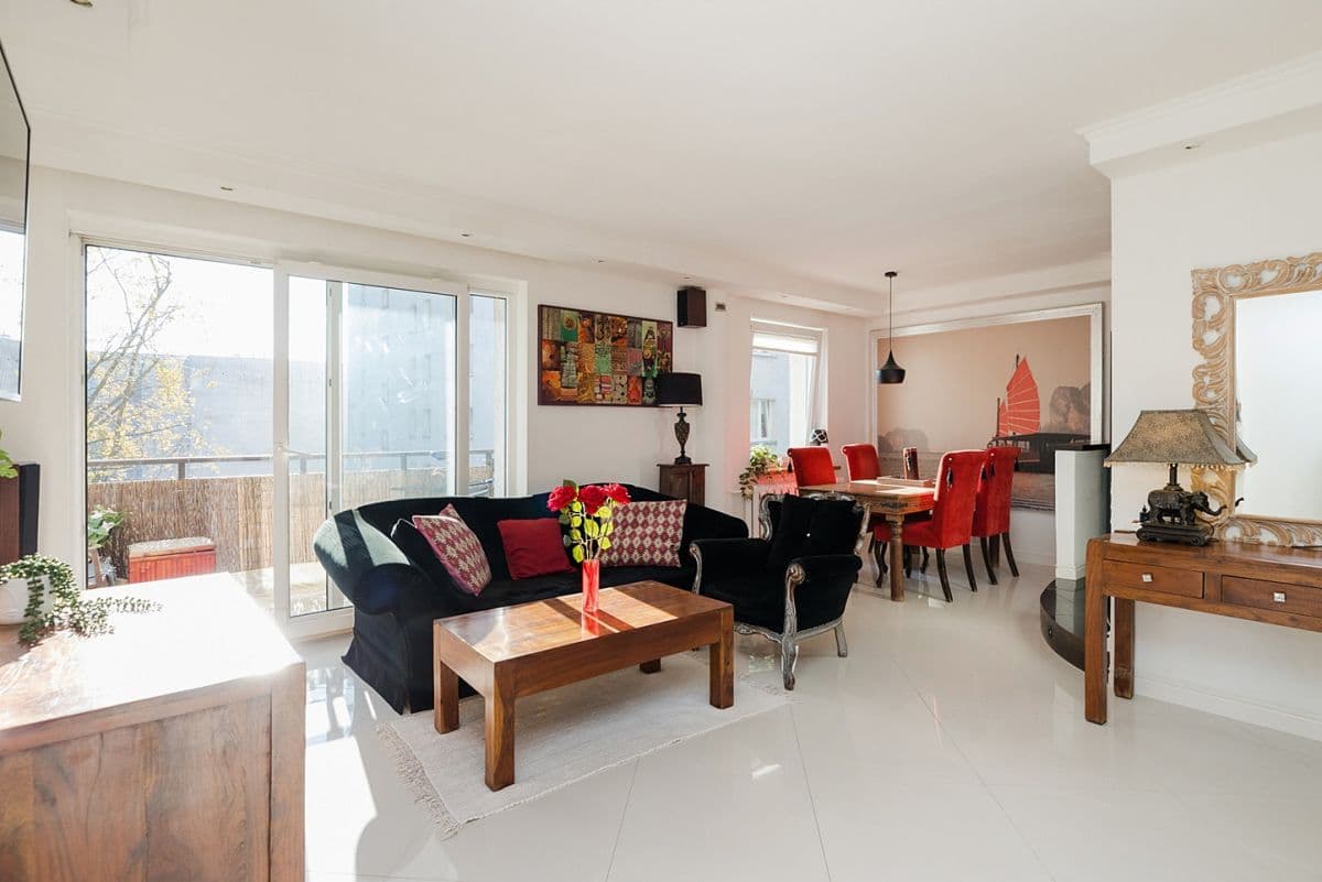 Stylish 2-bedroom near Natolin Metro – 2