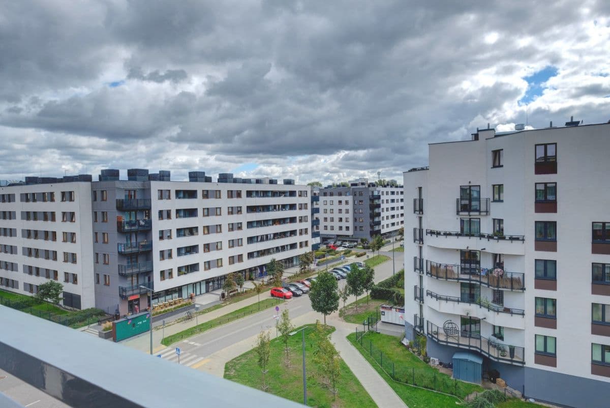 Modern 3-room apartment with balcony in Grochów – 5