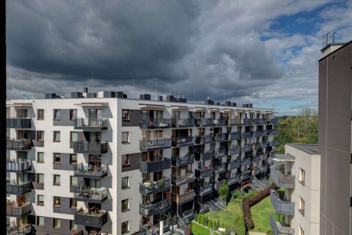 Modern 3-room apartment with balcony in Grochów – 9