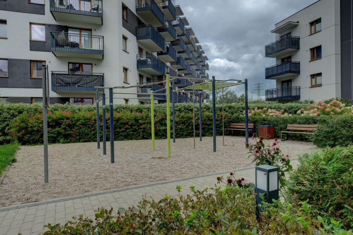 Modern 3-room apartment with balcony in Grochów – 18